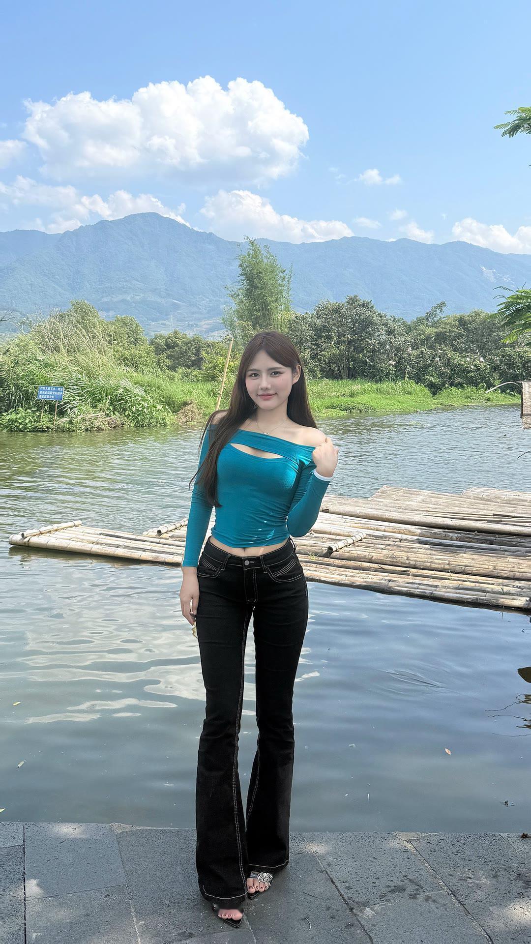 女孩子怎么穿衣服时尚又大气