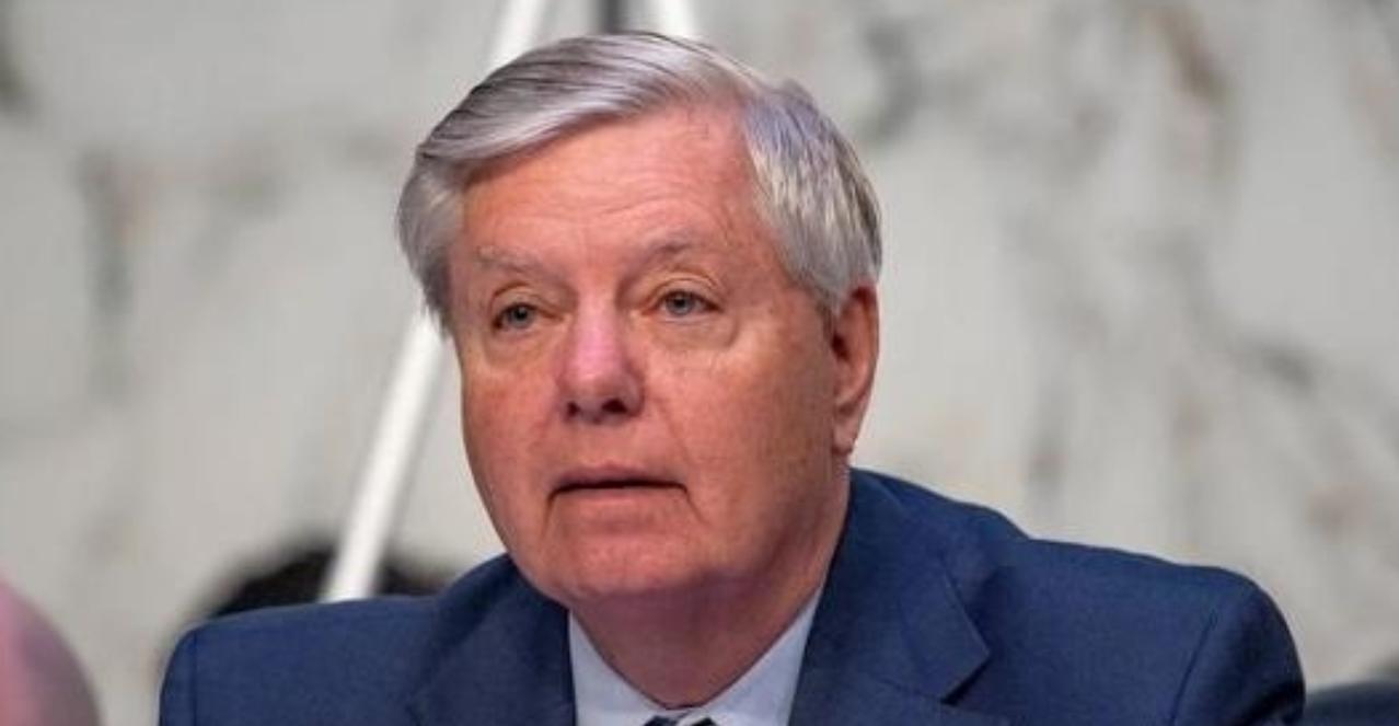 美国为何不直接冻结中国在美资产？就这么说吧，美国要是真冻结了，反而是帮了中国一把