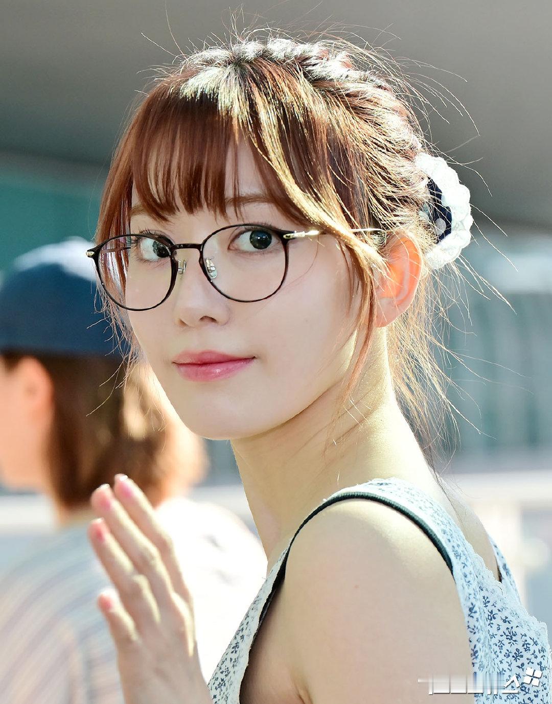 最后阶段的投票里，每个数字都藏着故事。宫脇咲良和张元英的排名背后，是无数个粉丝的