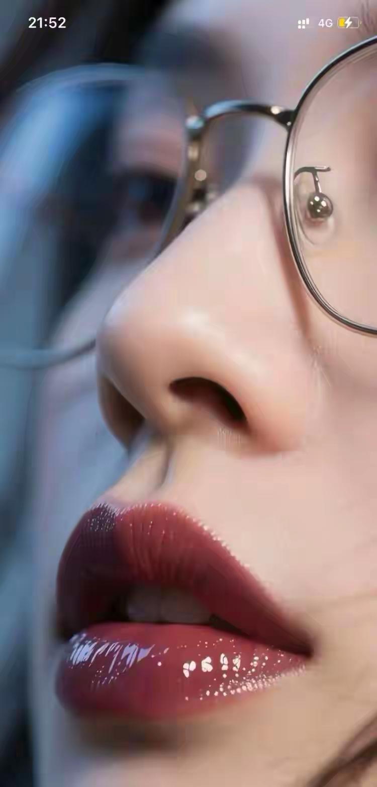 | 你奋斗的样子，才是最好的
B烈焰红唇 | 你奋斗的样子，才是最重要的
别怕孤