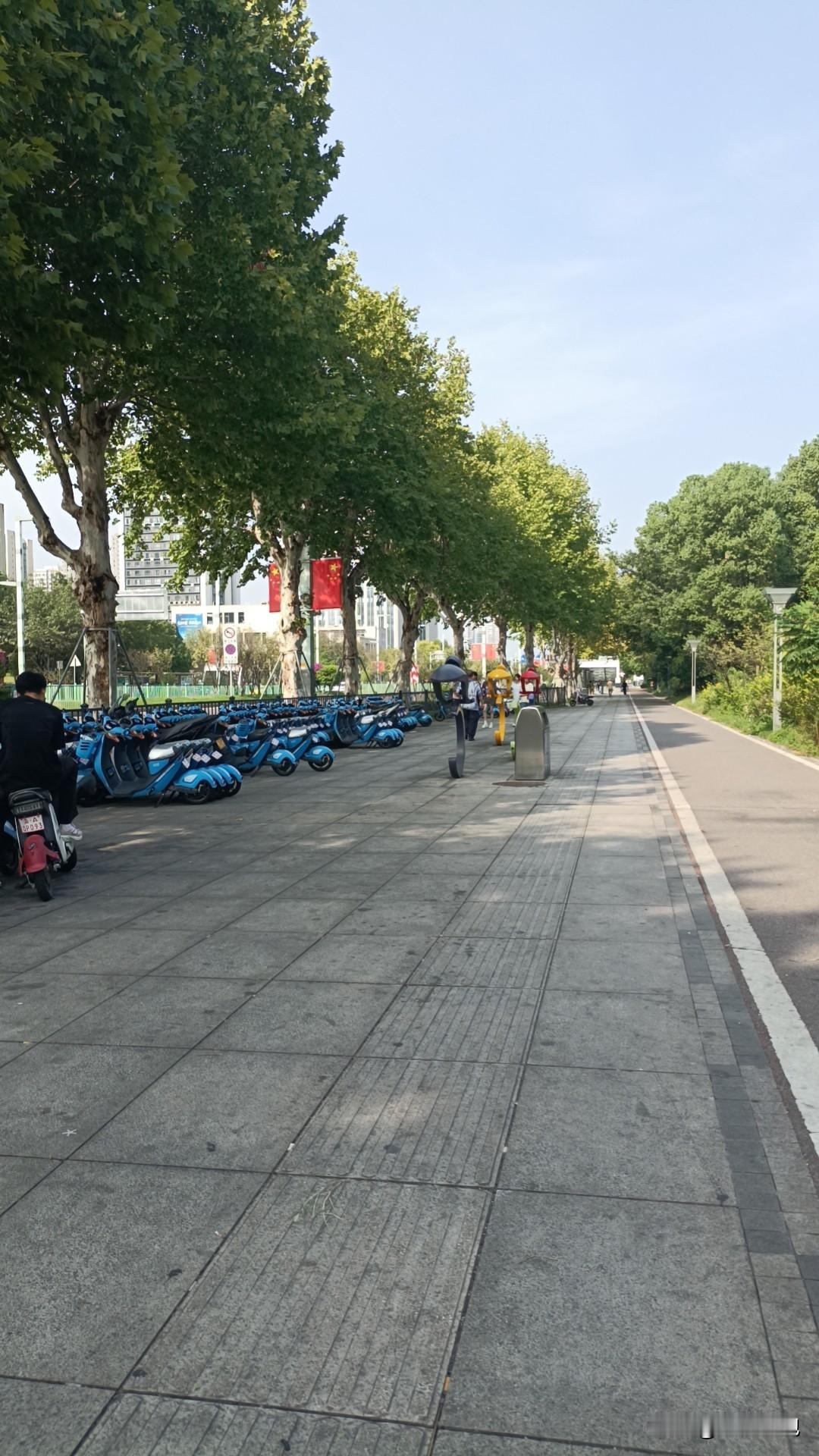 分享我这周有趣的事：放手总是痛苦的，情一动心就痛，已经坚持一个月的失眠，好久能结