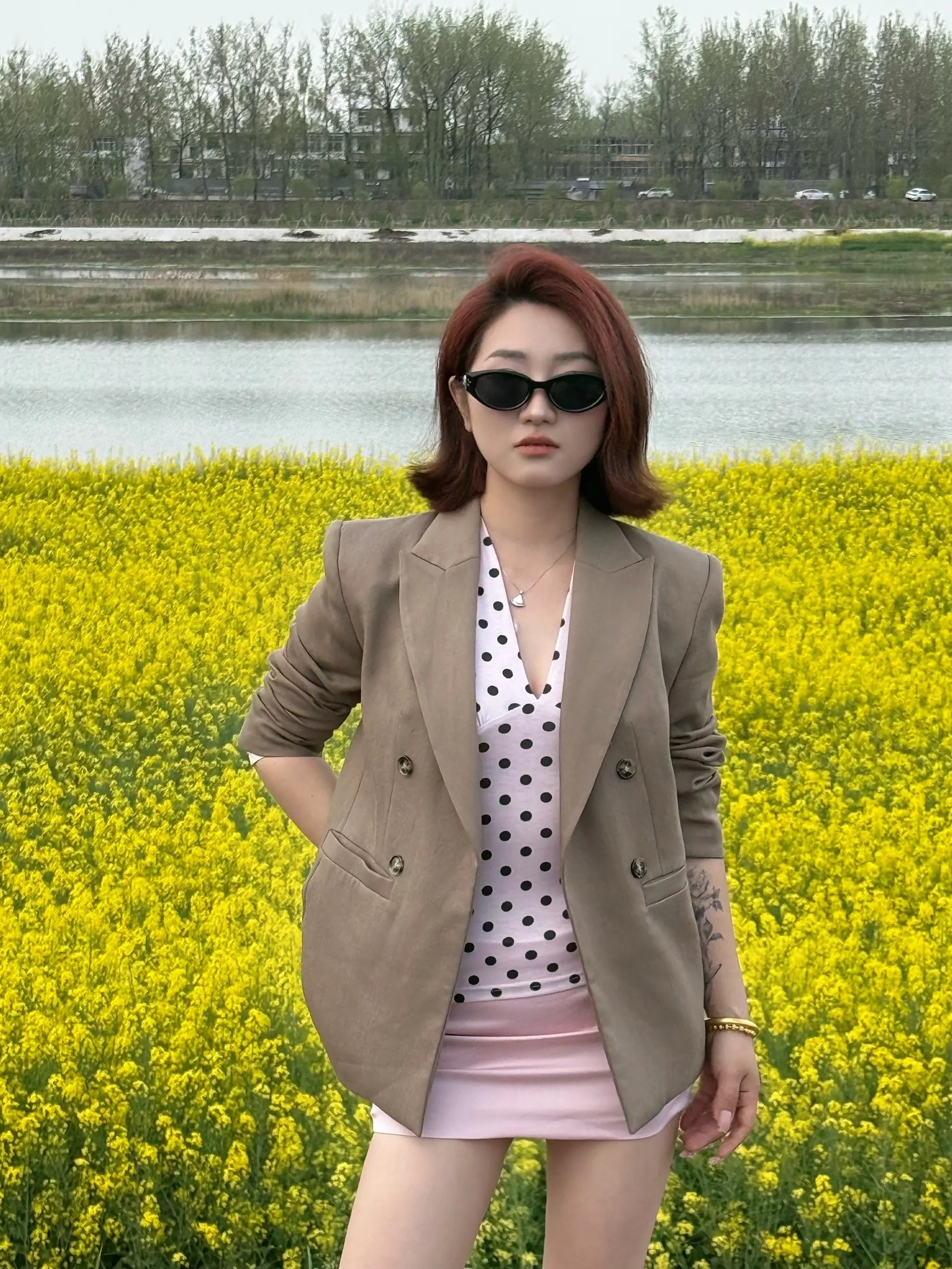 今天是老娘跟油菜花 谢谢大家