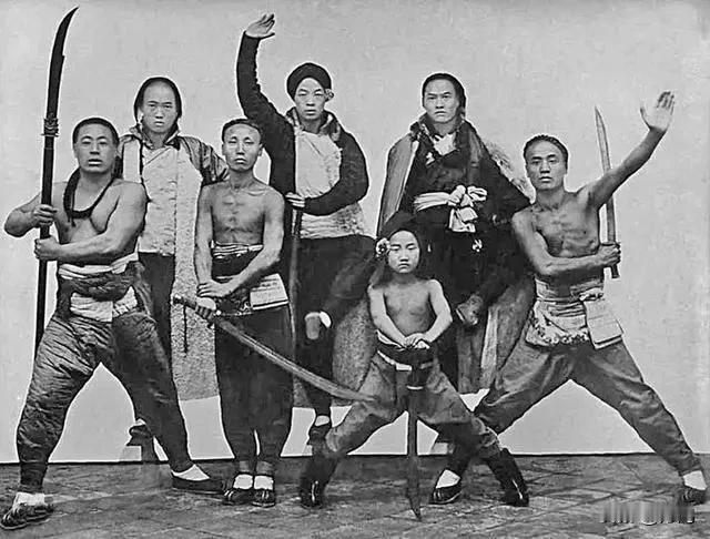 最近网上经常出现一个词叫“基本盘”。那么什么是基本盘？
今天咱们就来拆解一下这个