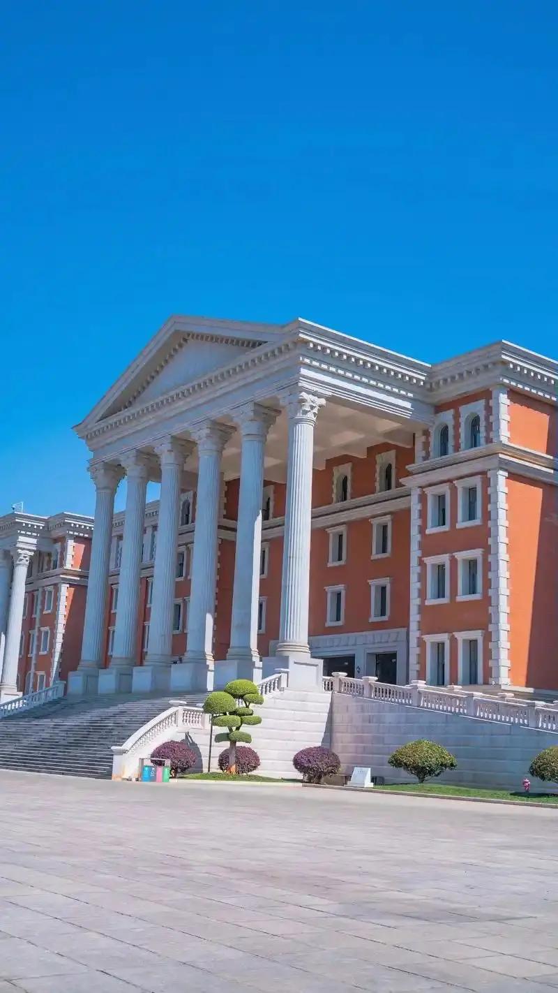 带领一群云南学生历史罕见性的击败了四川成都名校高考生，我拒绝了庆功宴，也拒绝了所
