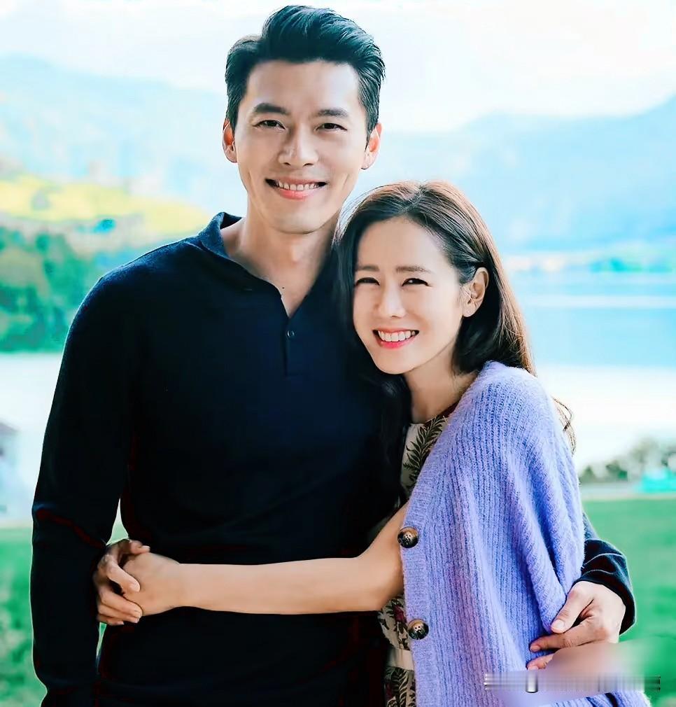 玄彬和孙艺珍同时获得青龙奖的影帝和影后。

不禁让人想到他俩的结合是一加一大于二