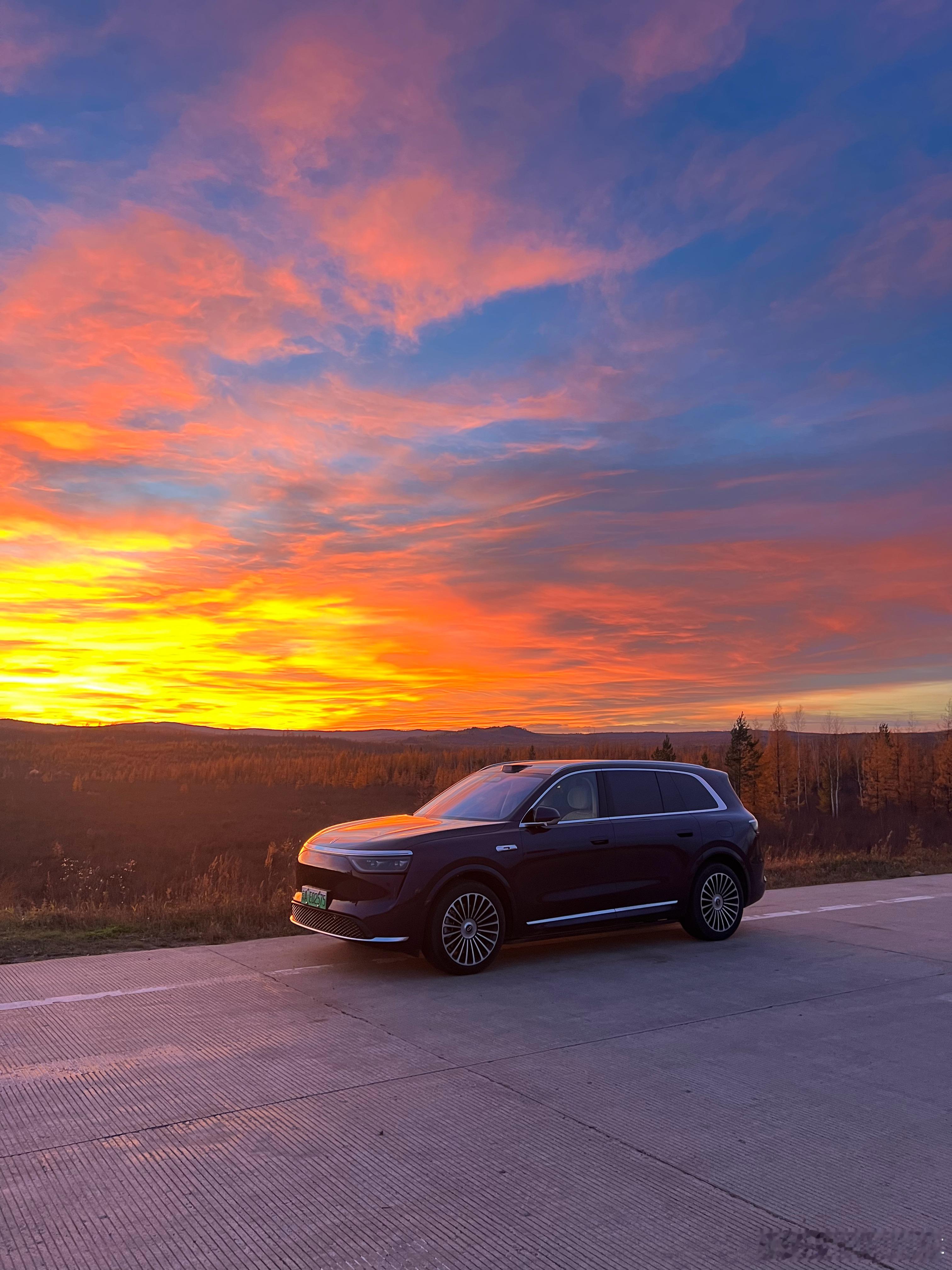 11月问界M8交付量达到16284辆，上市以来累计交付突破14万辆～ 