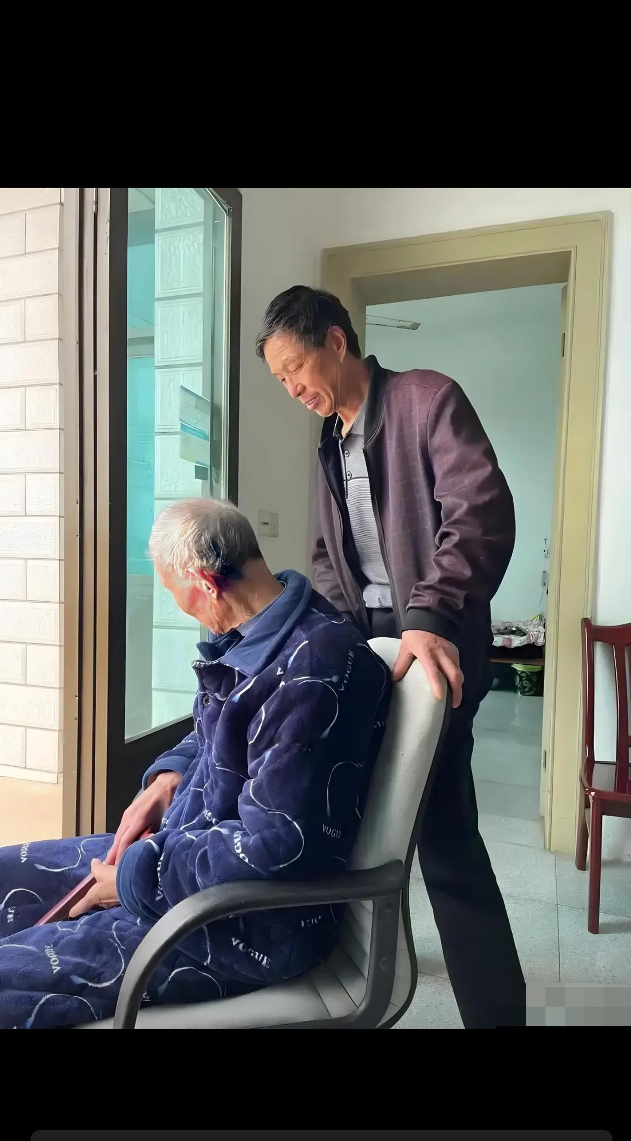 北京，老人临终前留下遗嘱，发放的抚恤金归大儿子所有，老人去世后，大儿子把抚恤金以