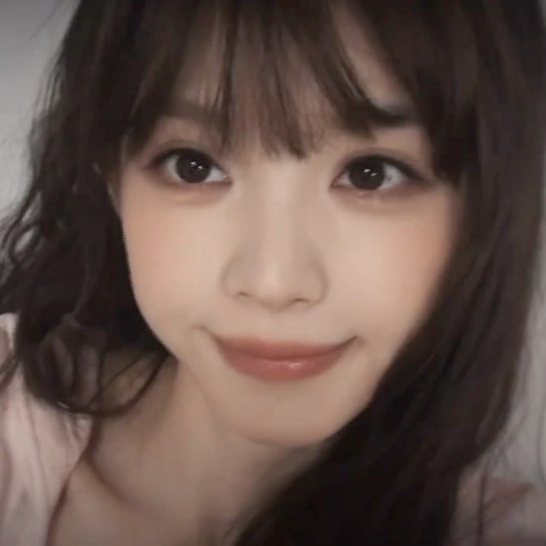小田女友感爆棚啦 田曦薇林知夏