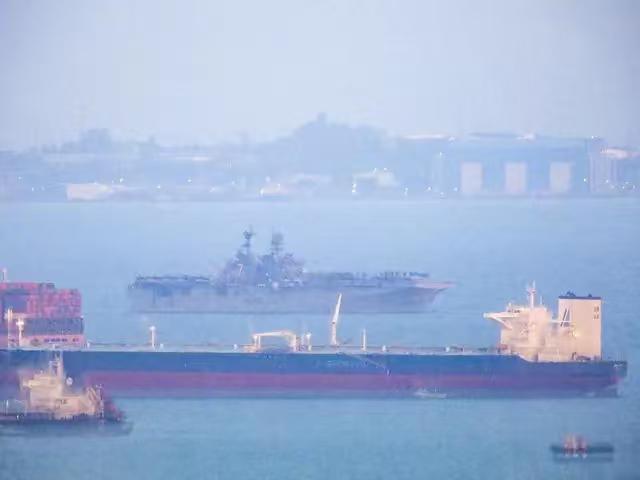 以美军佐世保基地（长崎县佐世保市）为母港的美国海军强袭登陆舰“的黎波里”17日为