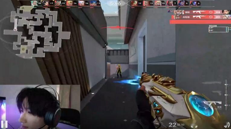 余宇涵除夕游戏直播谁懂啊！除夕夜看余宇涵打游戏也太幸福了，轻松有趣的直播氛围，配