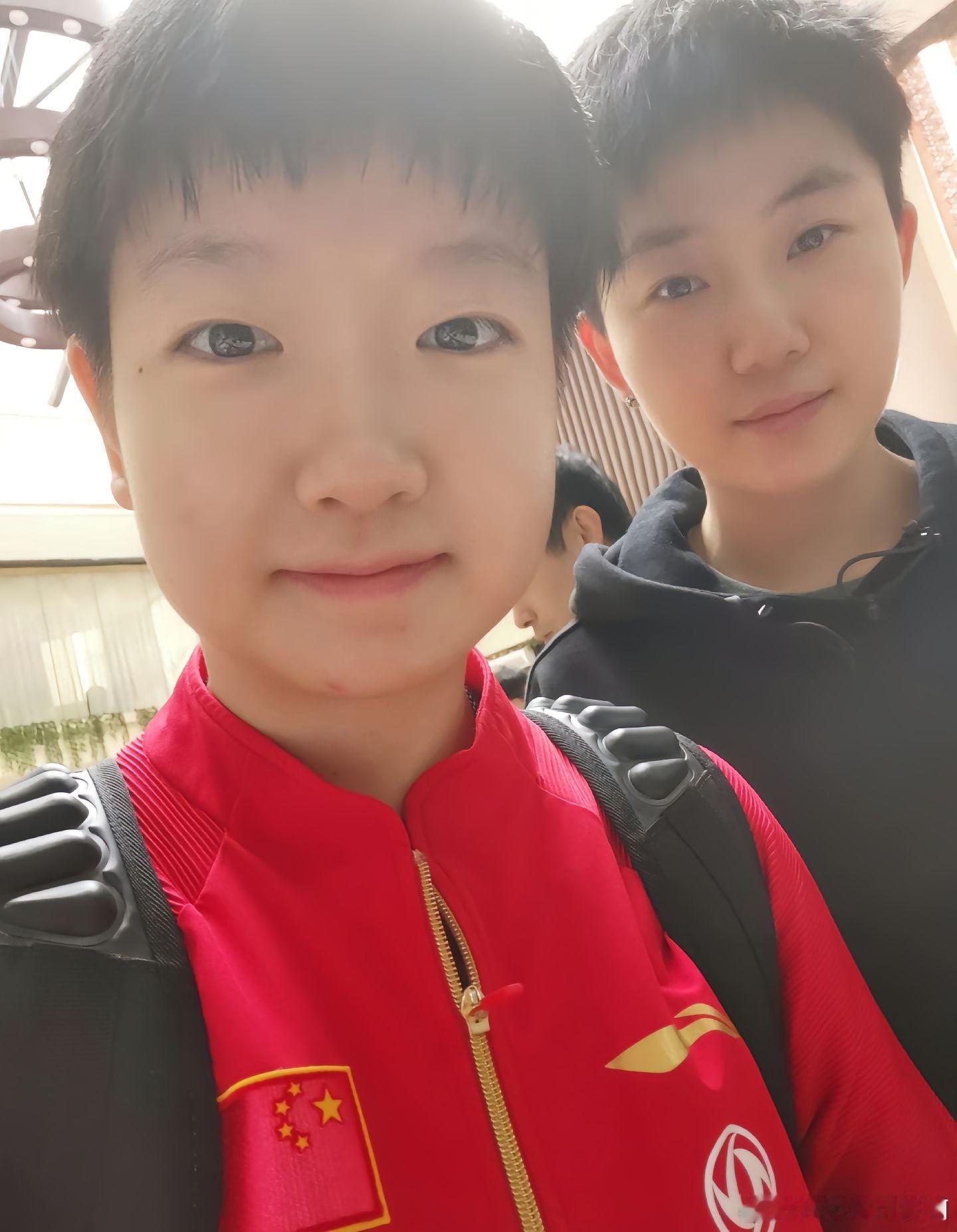 乖萌萌孙颖莎的双肩包，小书包🎒一背超级可爱 