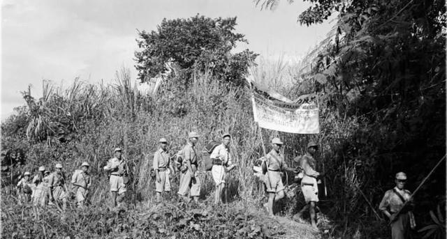 1964年，段希文带着国民党残军将武器上缴给了泰军，不料当晚，就有大股武装袭击美