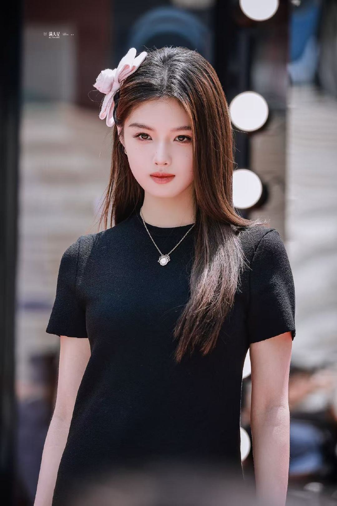 艾米粉色蝴蝶结发卡艾米蝴蝶结洋娃娃完全美萌 