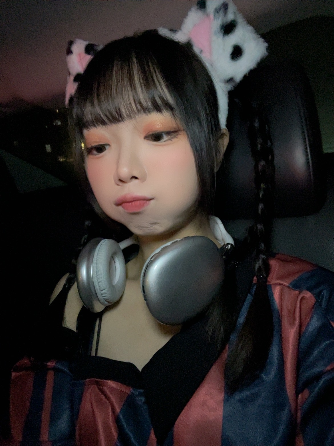 #兜系少女[超话]#  糟糕了 今天真的没带脑子。。。一出门已经发现无数落带的东