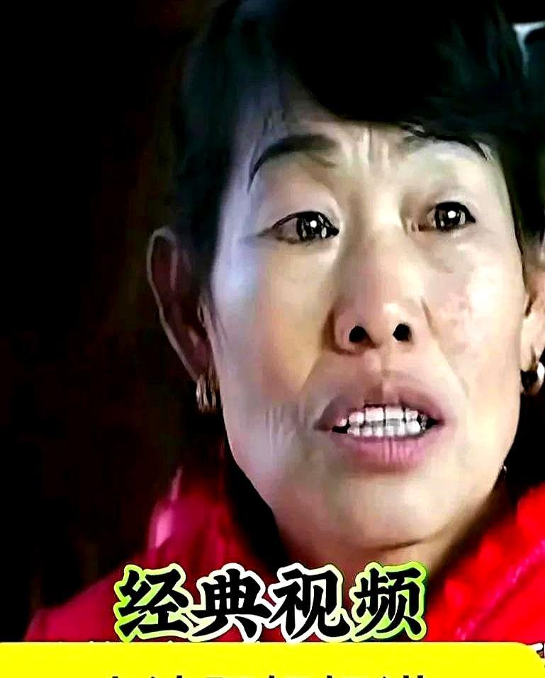 哥哥沈飞把78万转账记录甩了出来，直播间瞬间安静了。
 
弟弟在外面跑通告，父母