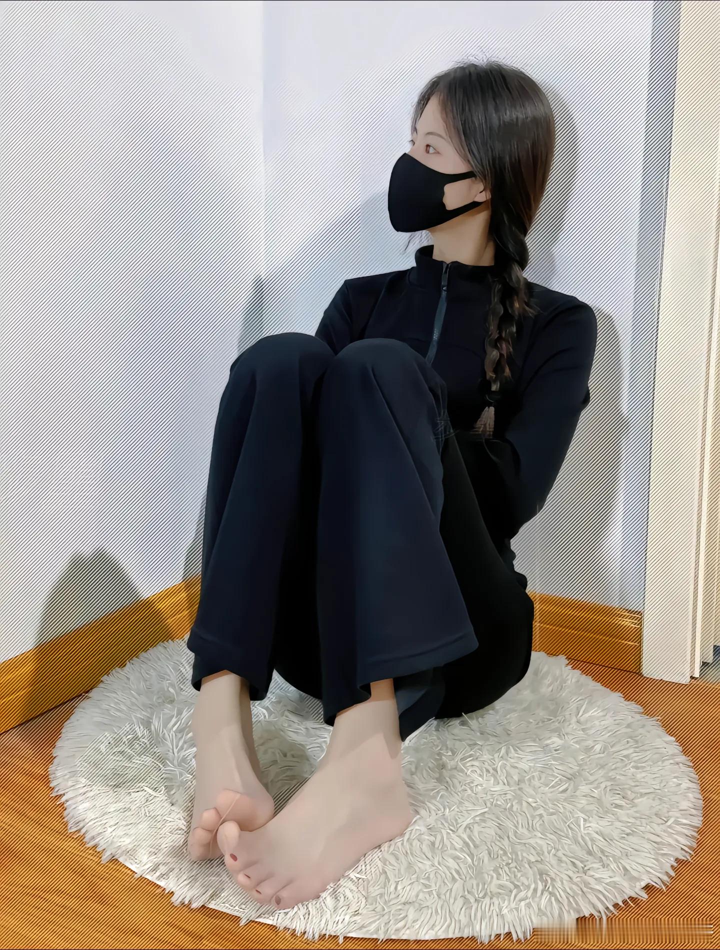 裤里丝？ ​​​