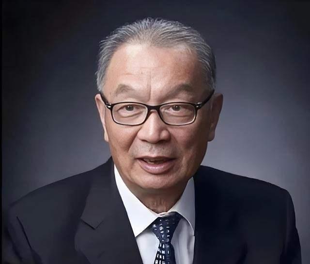 温铁军教授曾一针见血地点明：实现不了共同富裕，就不只是偏差，而是战略层面的失败。
