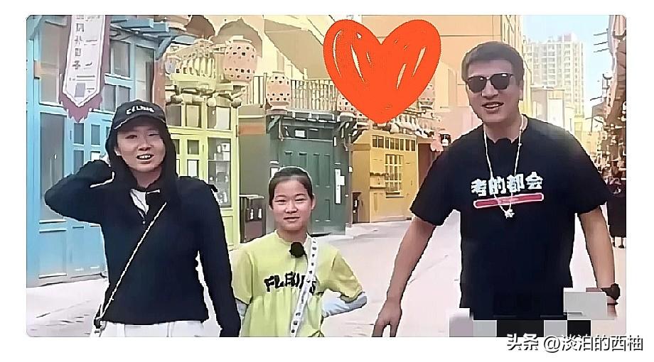 看了张雪峰的讣告，
有句话我一直不敢说，
不知道大家发现没有，

张雪峰离世后，