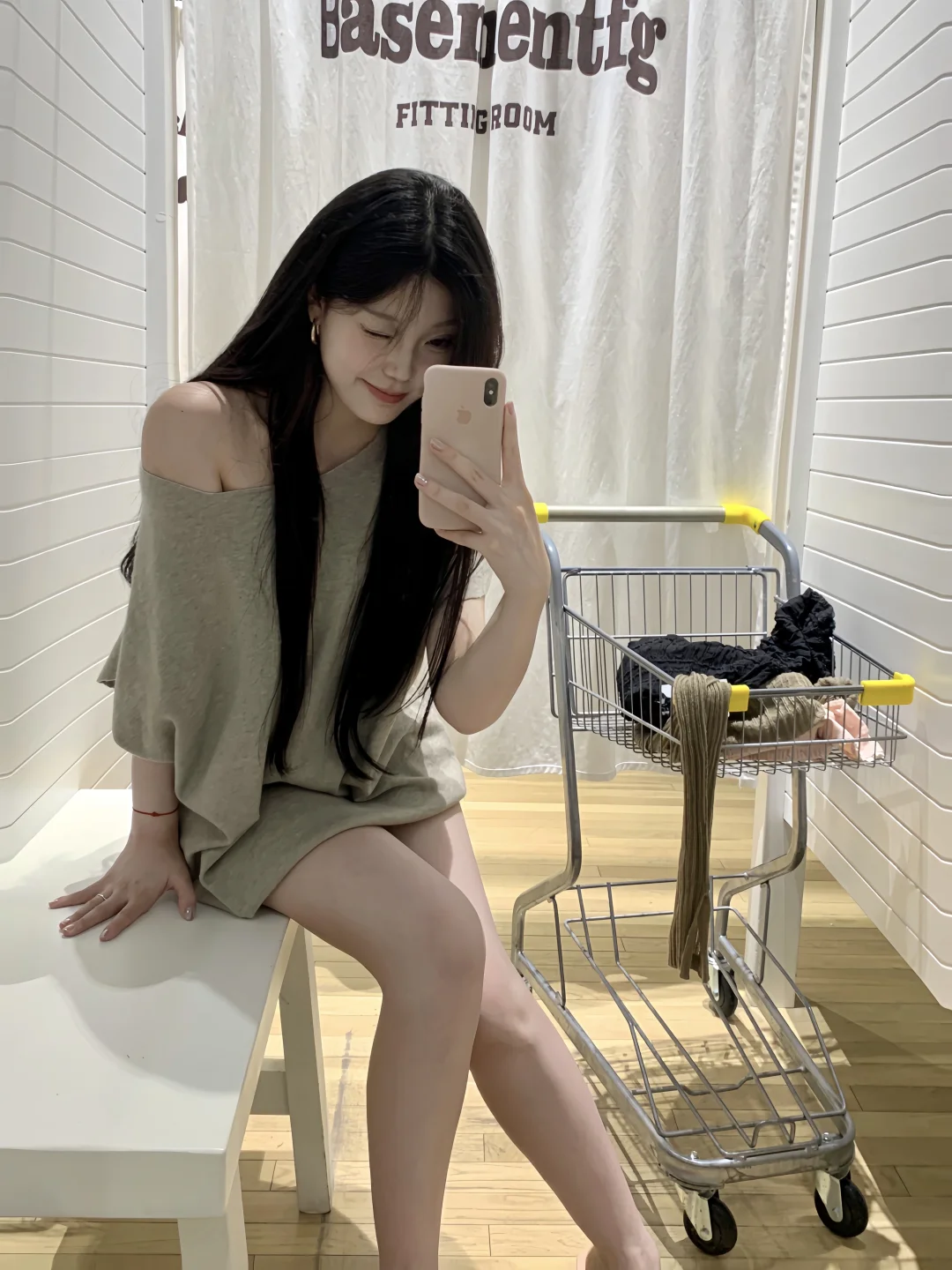 兜兜转转还是喜欢这种不费力大美女穿搭