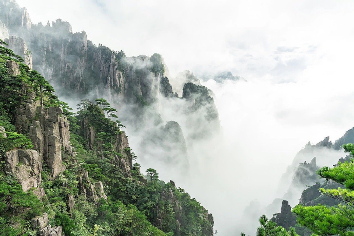 无比美丽的黄山，这样的景色真的天下一绝 ​​​