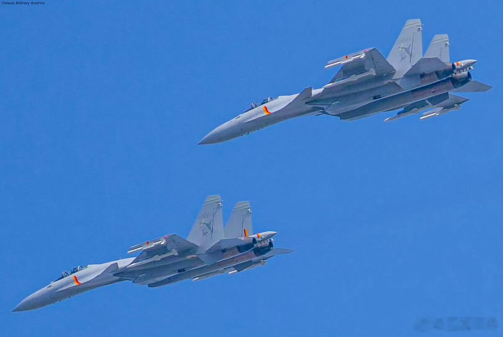 J15T挂载PL10和PL15空空导弹高清图 烽火问鼎计划 ​​​
