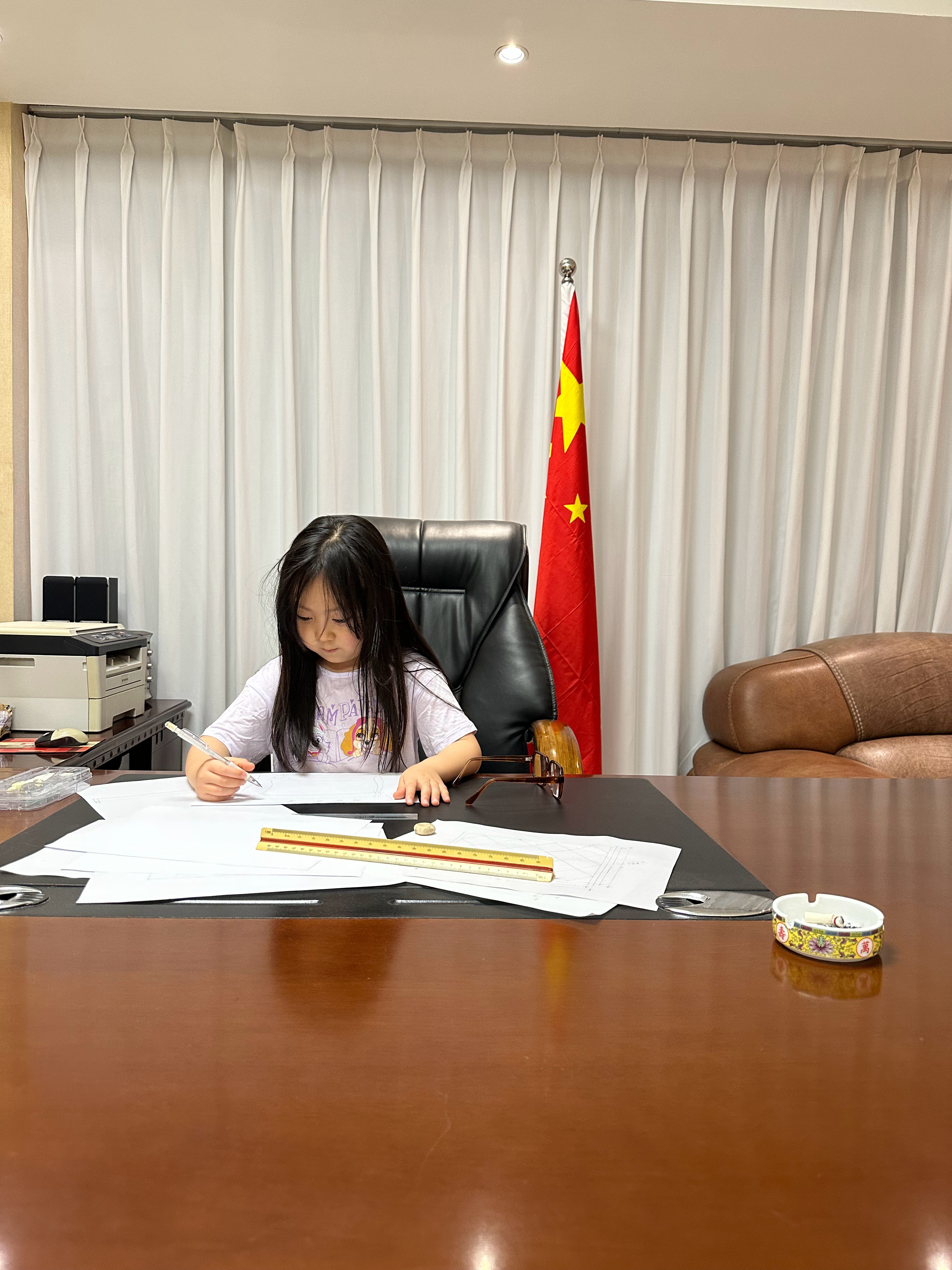 你还能有我忙吗？溜溜桃