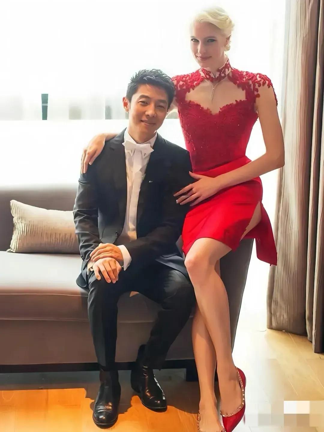 如果用四个字形容他们，除了郎才女貌还有什么呢？