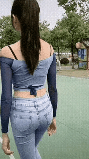 想不到啊，美女后面这个还是可以解开的。