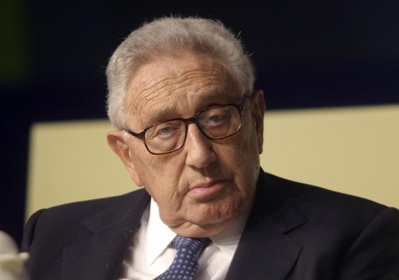 基辛格的外交理念对中美关系影响深远。他是现实主义外交思想践行者，主张借外交维护美