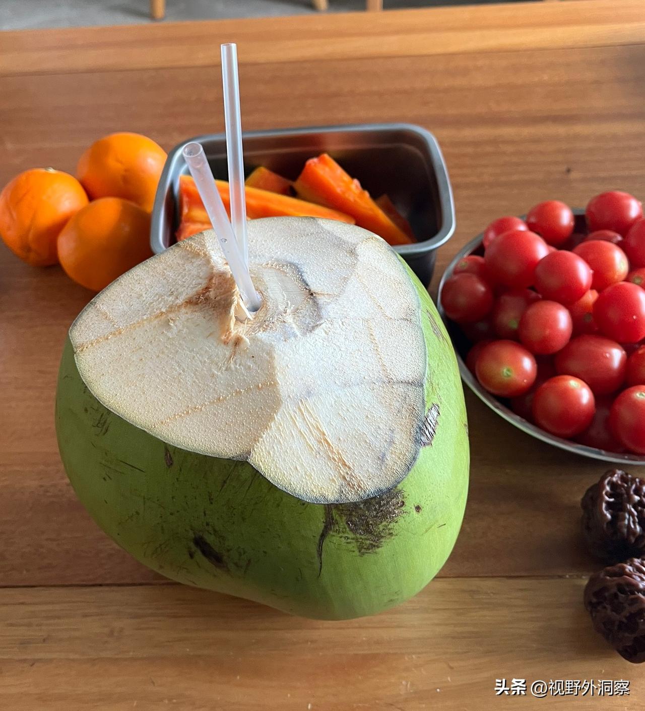 家乡已被宜居所冲淡，乡愁终将飘散。
        候鸟们纷纷起飞，目标是适宜居