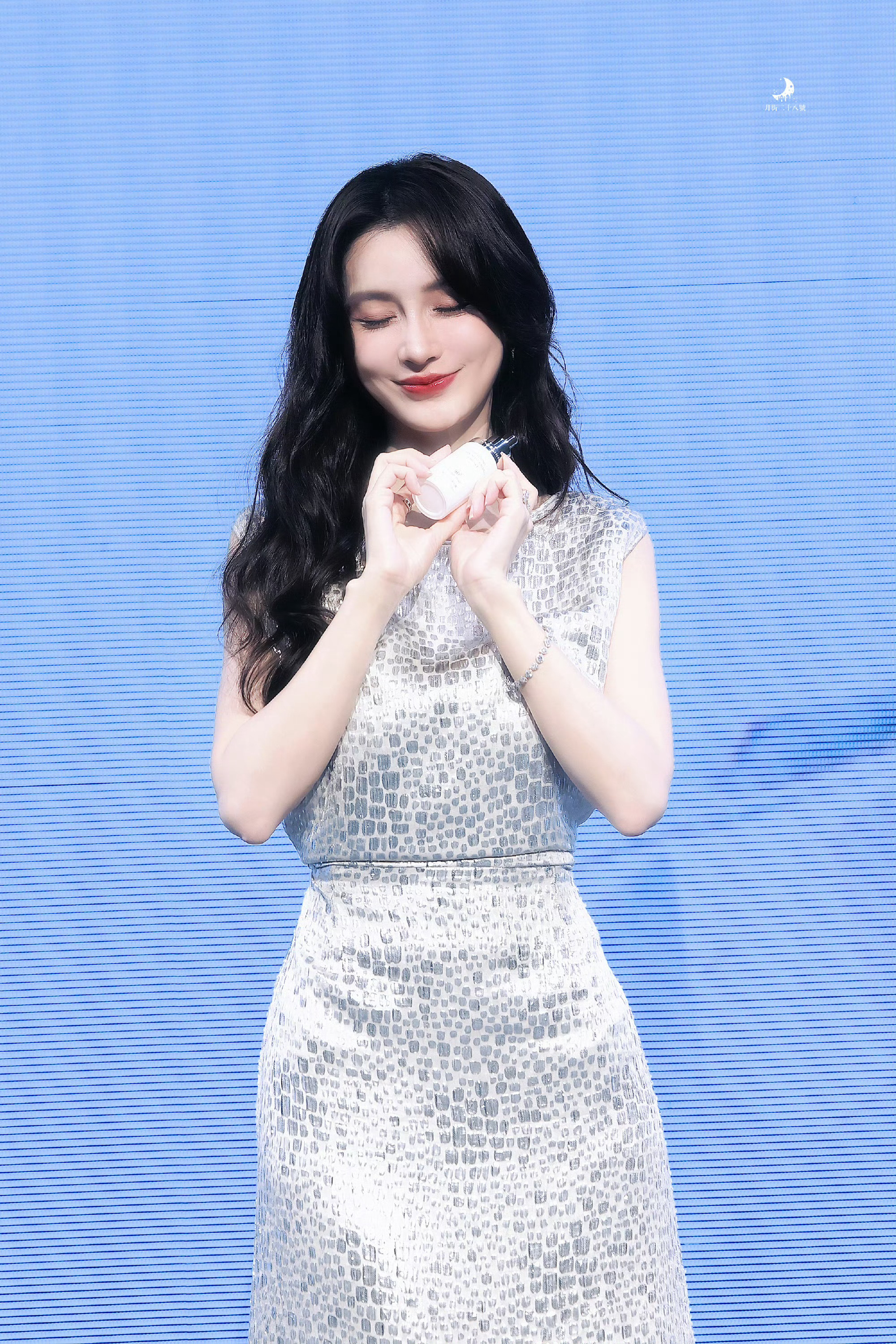 angelababy angelababy非遗推荐官"灵魂潮湿腐朽 在夜里化爱为