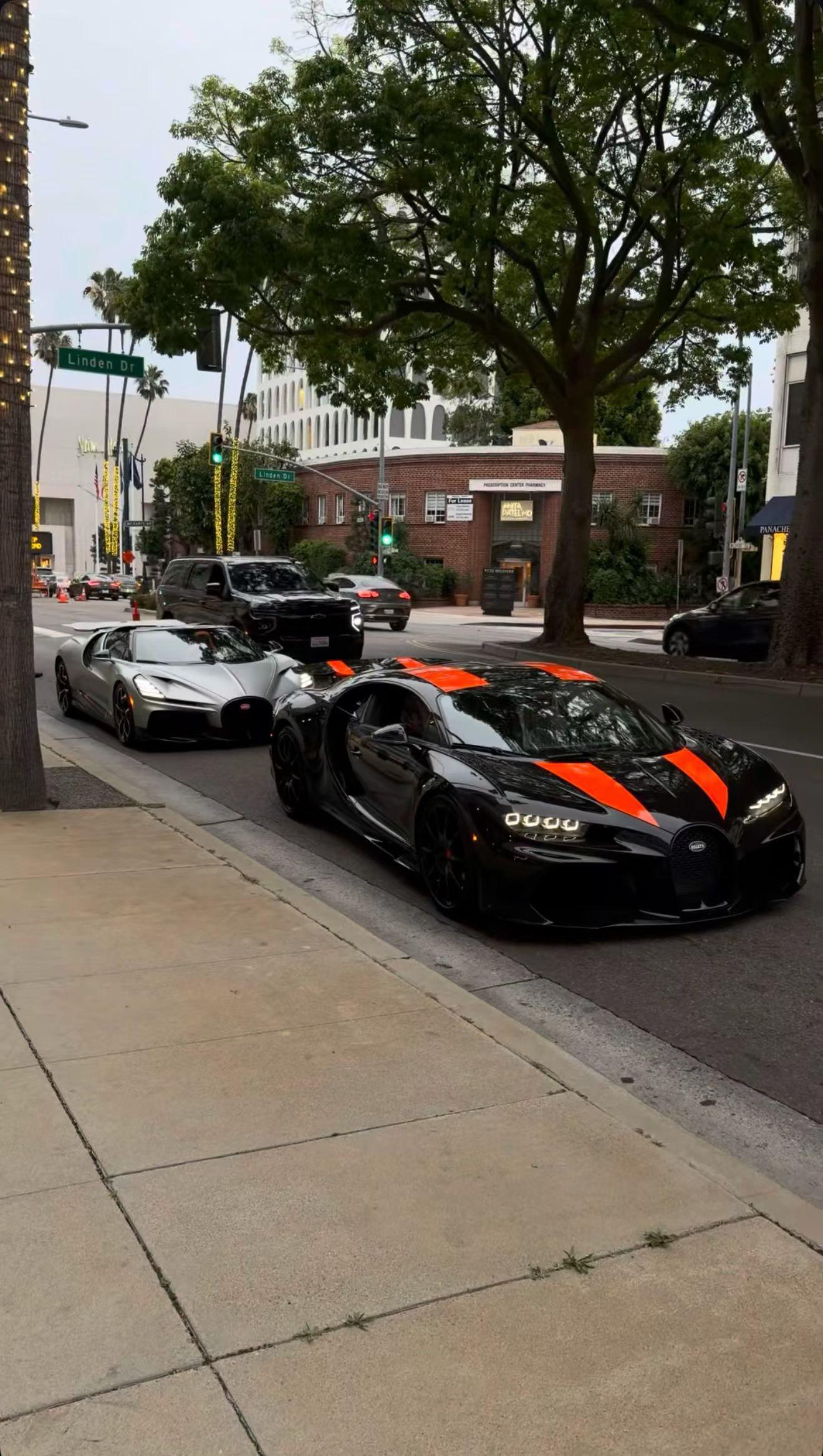 加不起油了 抽一辆布加迪 当天过户