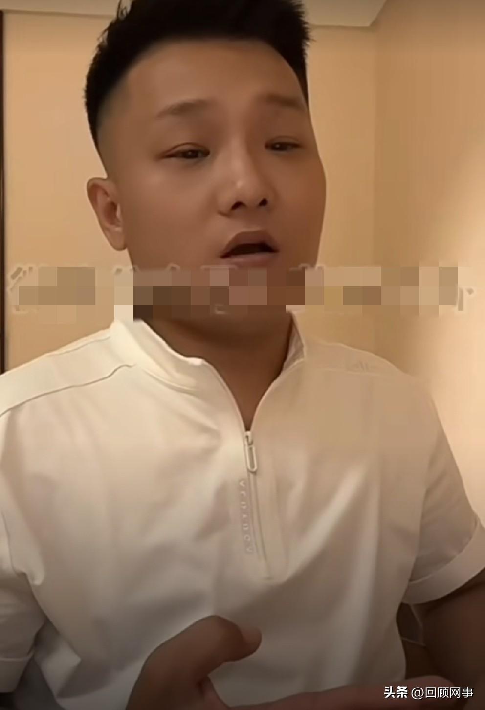 二驴给小志“划道”长谈，建议他重回驴爸身边。

           驴家小志曾