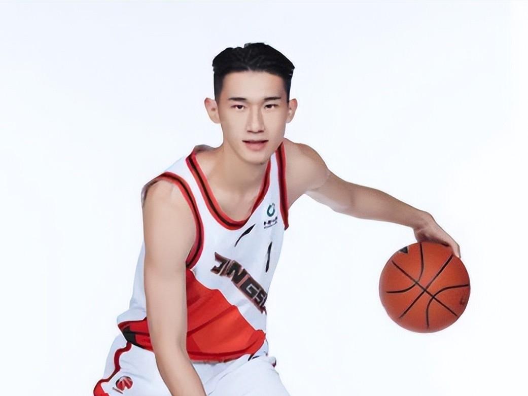 中国台北男篮如何应对马建豪的受伤马建豪重伤缺阵，让中国台北男篮锋线实力大受影响。