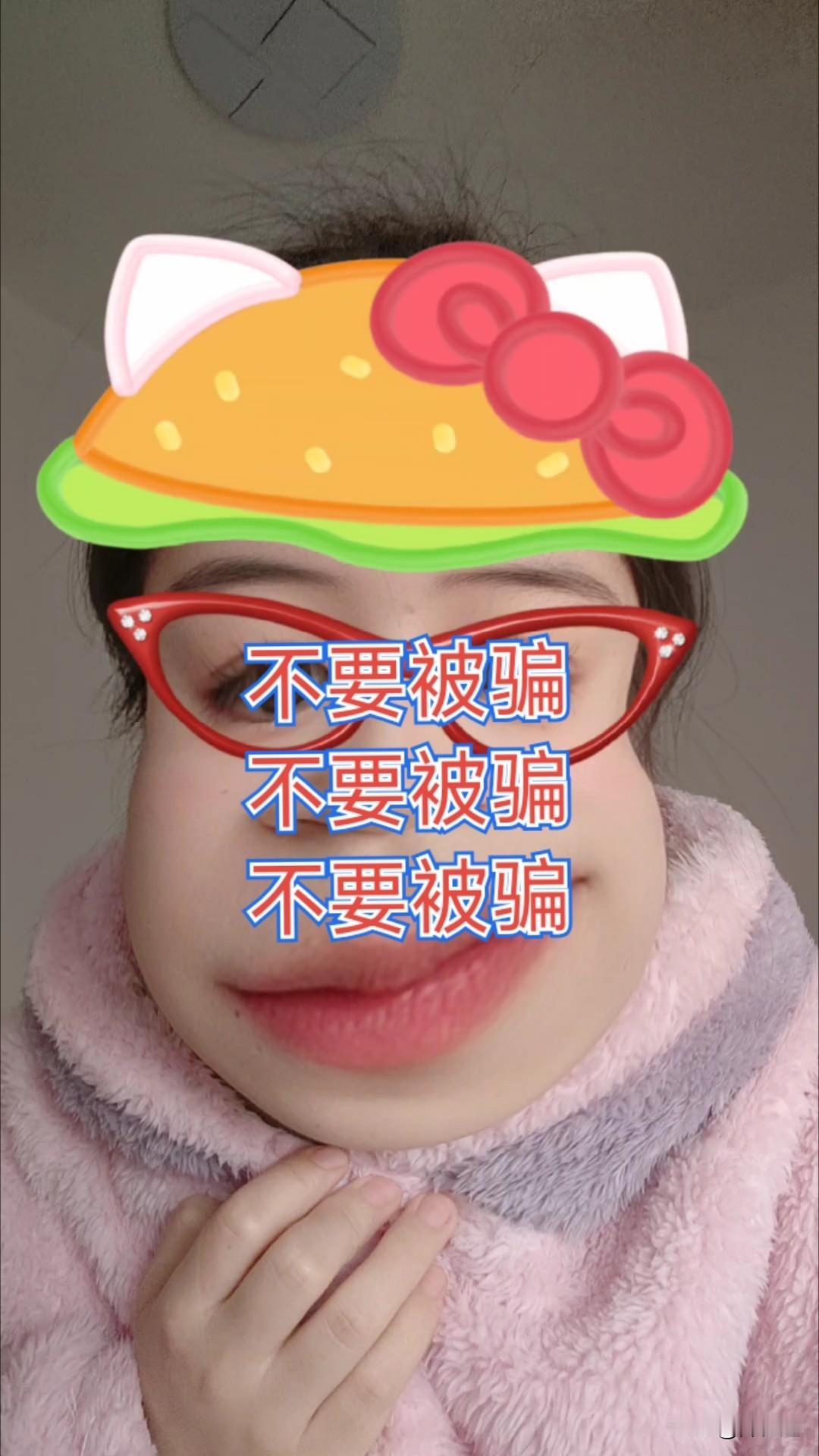 离谱到家！22岁女大学生伺候65岁大爷一整年，承诺年薪12万，要钱反被诬告私闯民