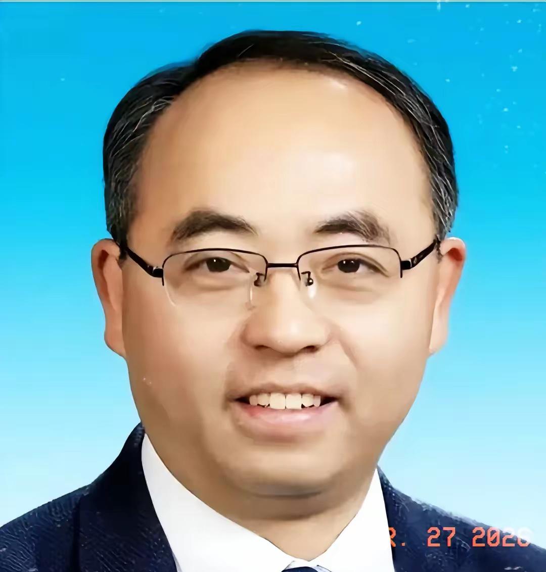 逐利不是错，但把国运当买卖，就是彻头彻尾的坏。
商场里精明的老板不少，但敢跟国法