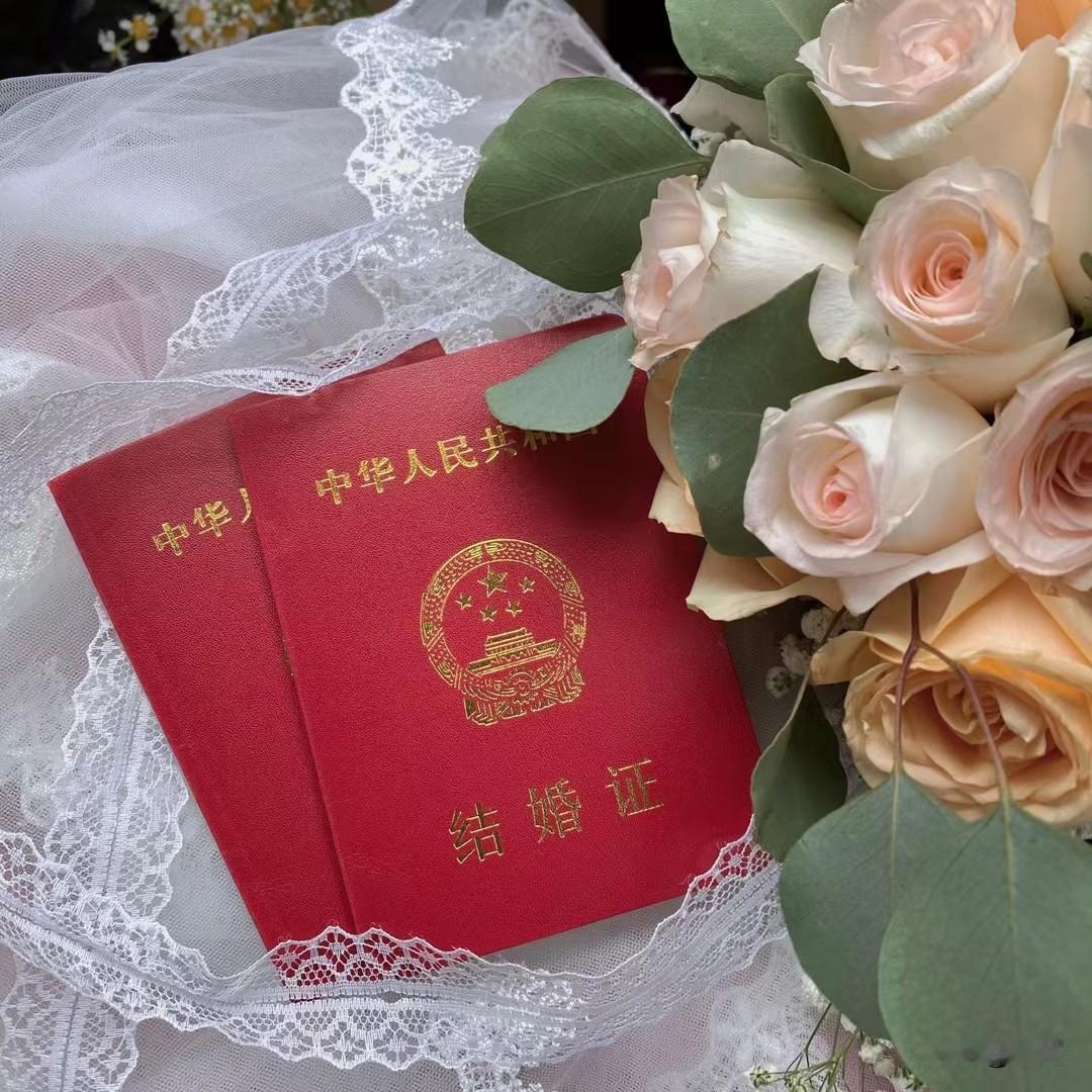 数据反转！2026婚姻现状太真实：结婚人数大跌，离婚人数反而上涨
 
最新官方婚