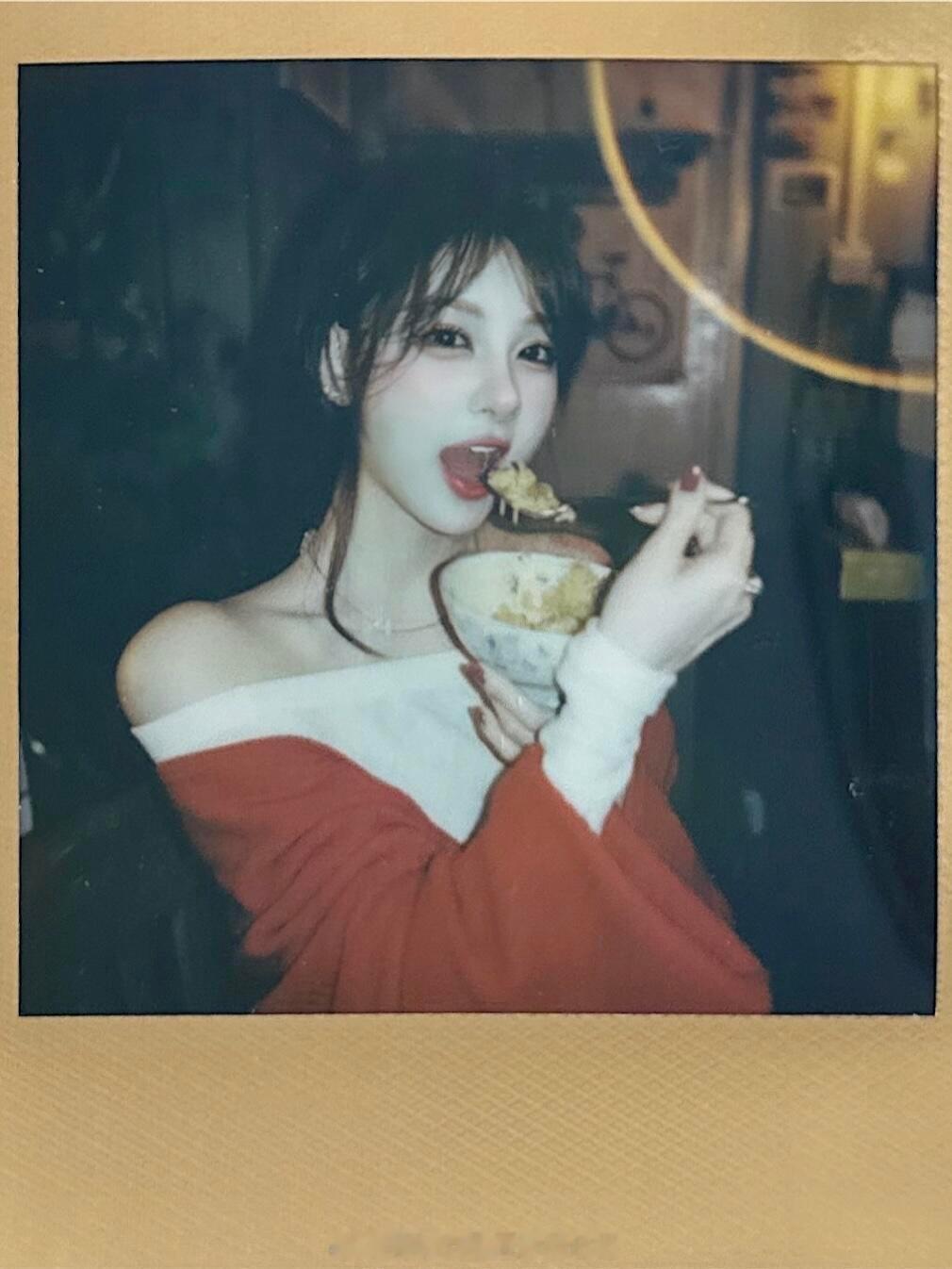 喜欢花33这一组 （特别是正中间第5张）留着过年/圣诞场景拍 