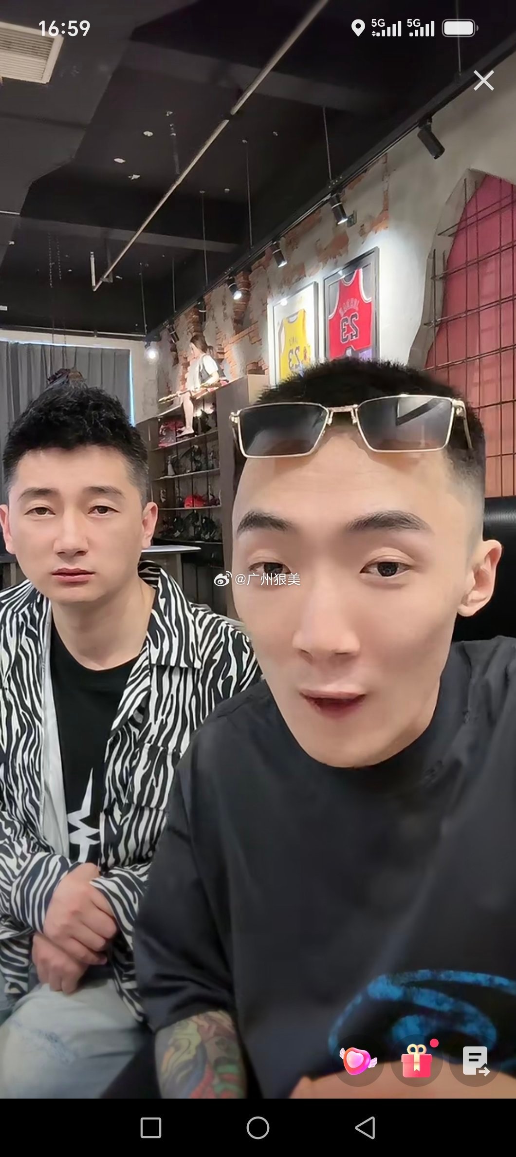 网红巴扎黑离婚一生苦我一生甜，无能的丈夫（扎黑）撸三年！巴扎黑离婚