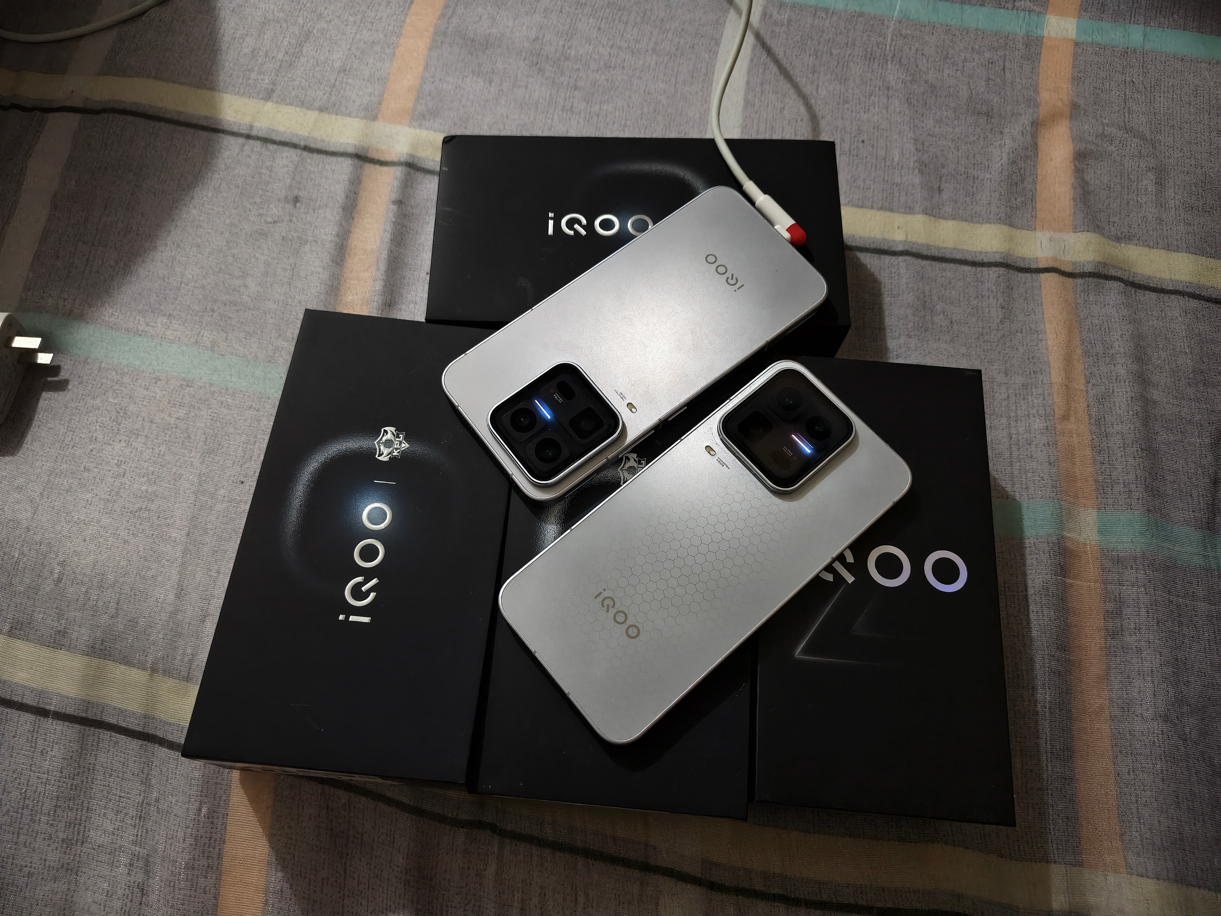 新买的iQOO15 Ultra到了，立马安排换机不得不说蓝厂的换机速度是真快啊，