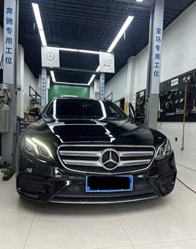 成都恒烽名车奔驰专修｜E200刚保养完机油漏光咋回事