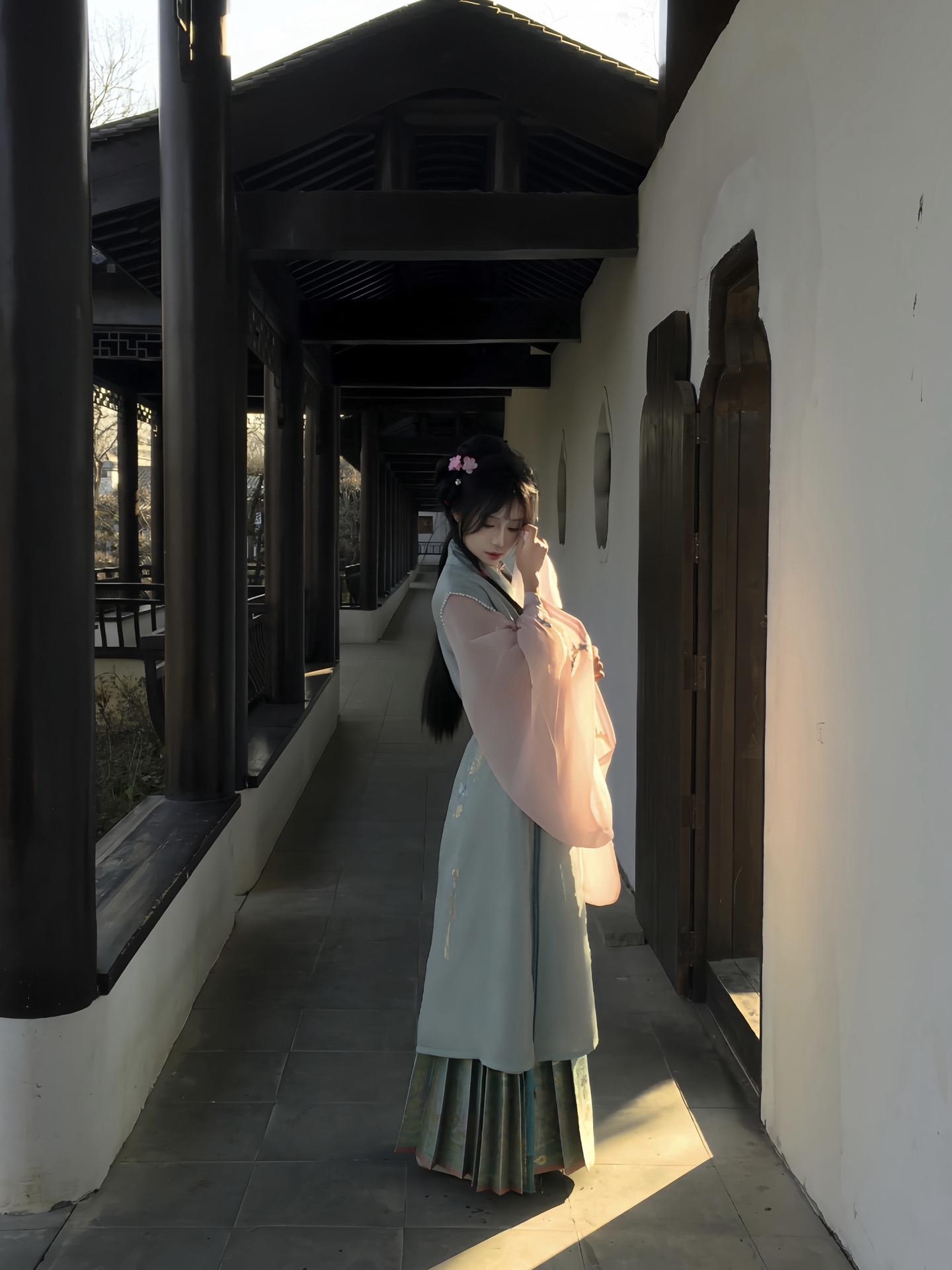 为谁憔悴…