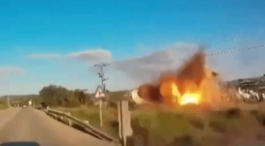 以色列大型地面卫星通信系统被导弹准确命中，这应该是贝特谢梅什的卫通系统，负责以军