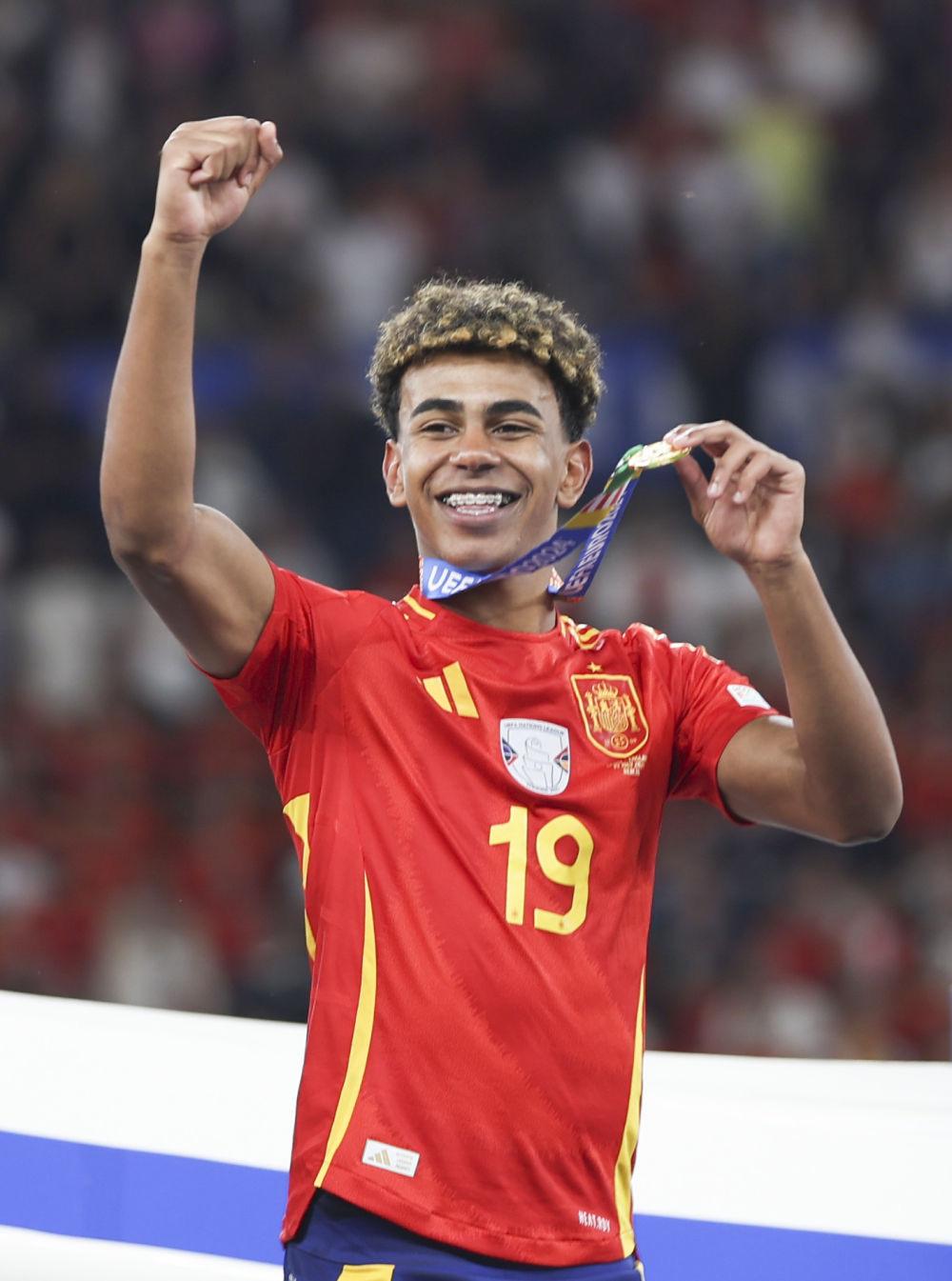 每一届世界杯，都是老将谢幕、新星崛起的舞台。2026美加墨世界杯战火将至，当梅西