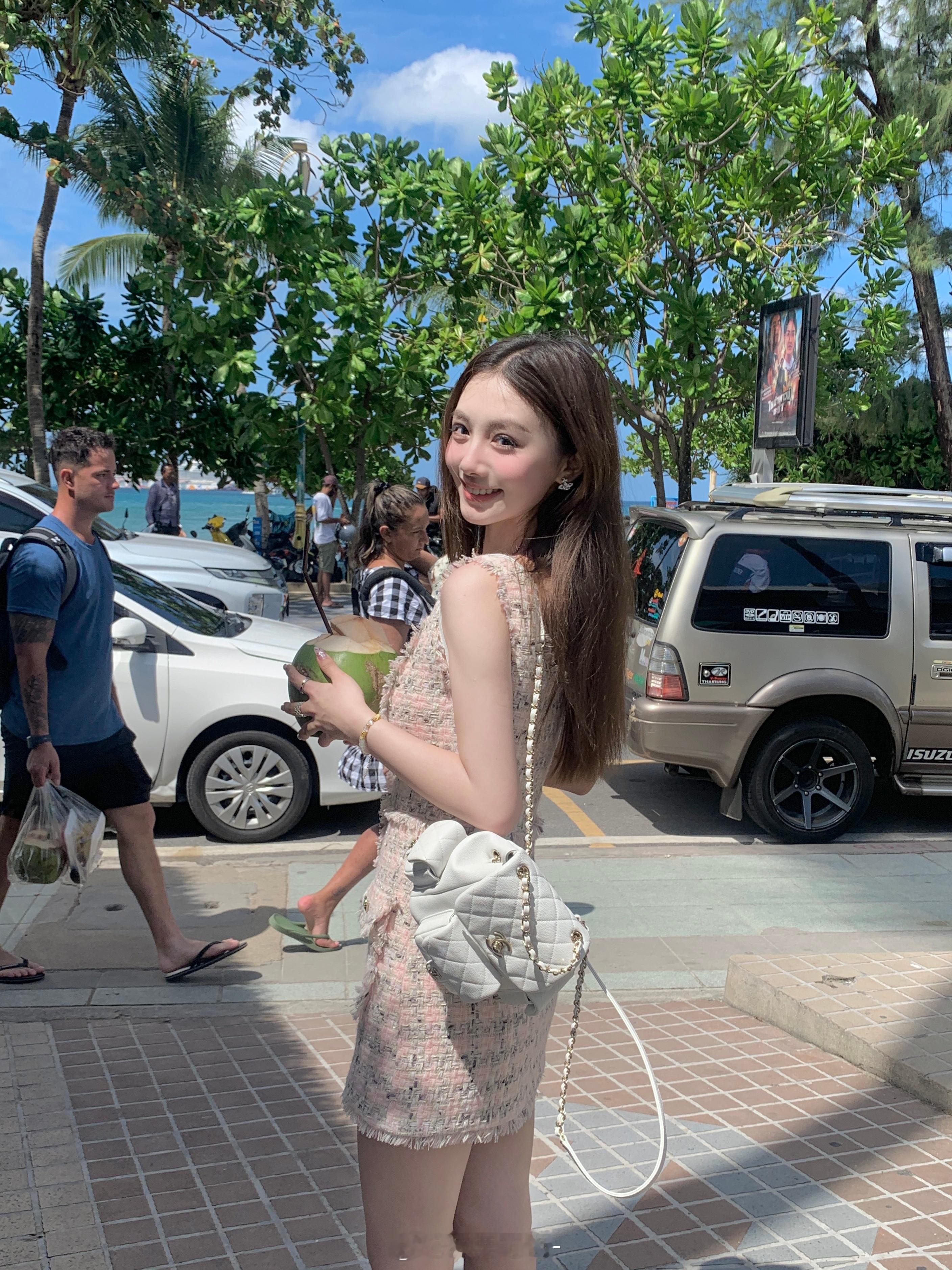coconut🌴🥥 ​​​