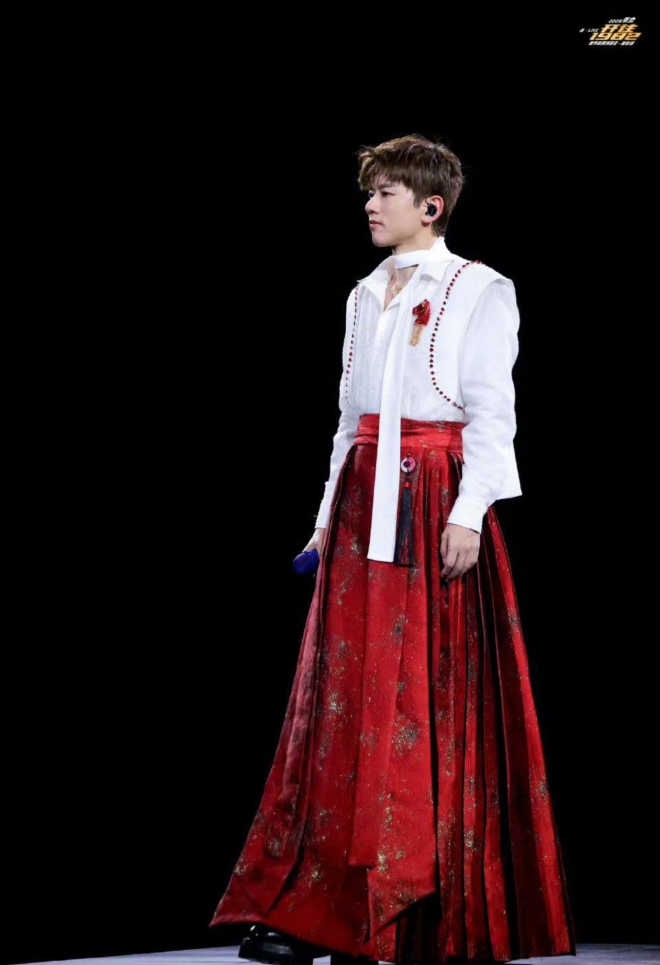 张杰业务能力 张杰人品 说起张杰业务能力，那必须点赞，唱功扎实，现场感染力十足。