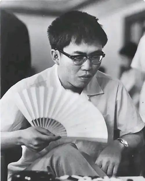 早上一觉醒来，打开手机，无意中看到一条推送，棋圣聂卫平于昨晚去世，享年74岁。看