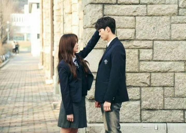 金所泫和宋江要二搭啦！这对曾在2019年《喜欢的话请响铃》里合作的CP，时隔五年