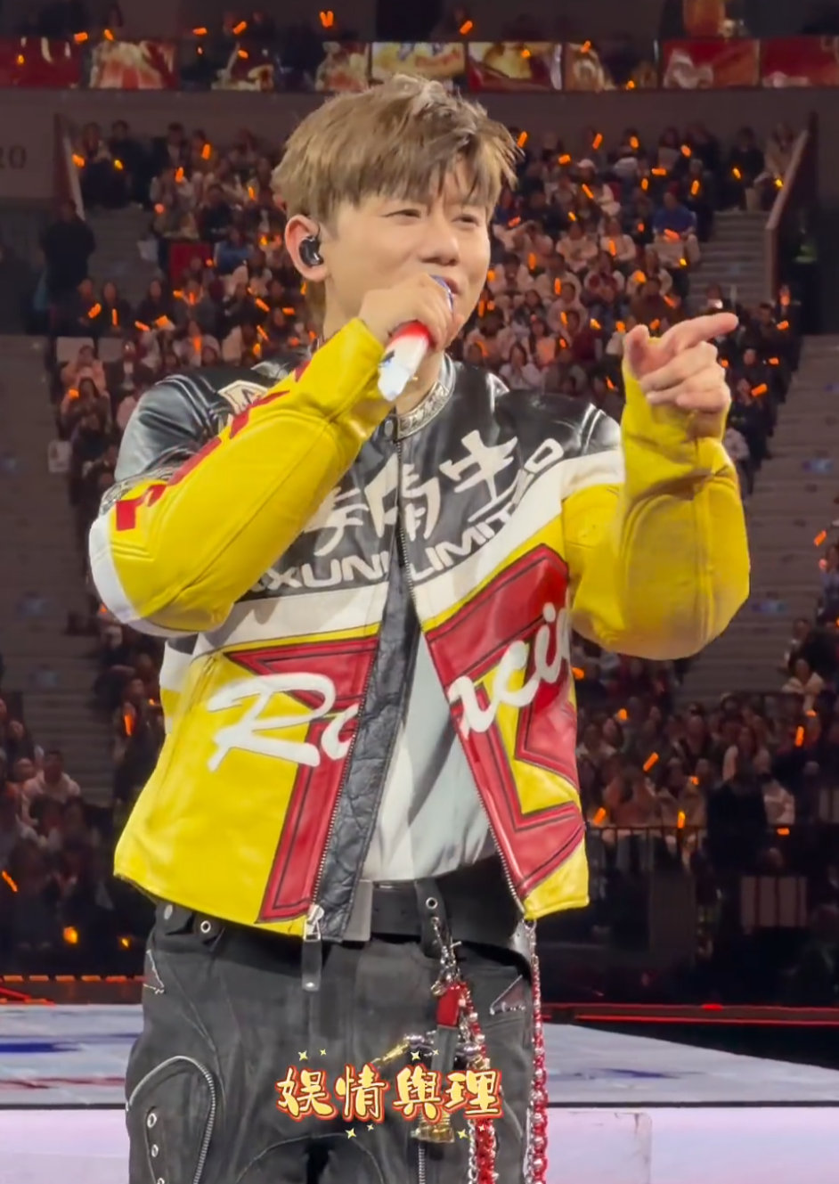 张杰在我面前唱了过云雨咱就是说，张杰这嗓音太绝了！超近距离听《过云雨》直接封神！