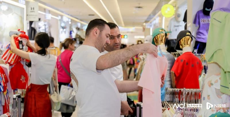 #广州专业市场从房东变产业合伙人#【南都快评：从收租到赋能，广州专业市场重塑生存